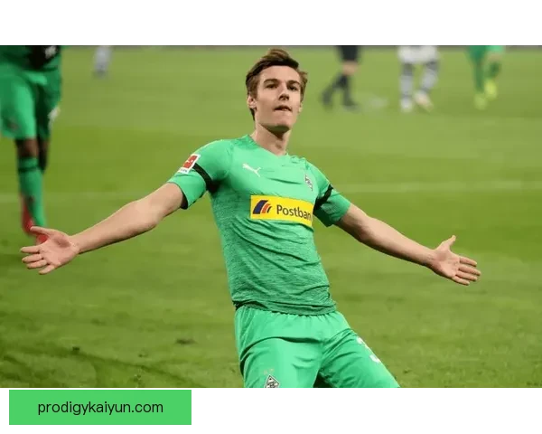 德甲各队前锋变动持续引发关注，各队攻击力或迎新变化